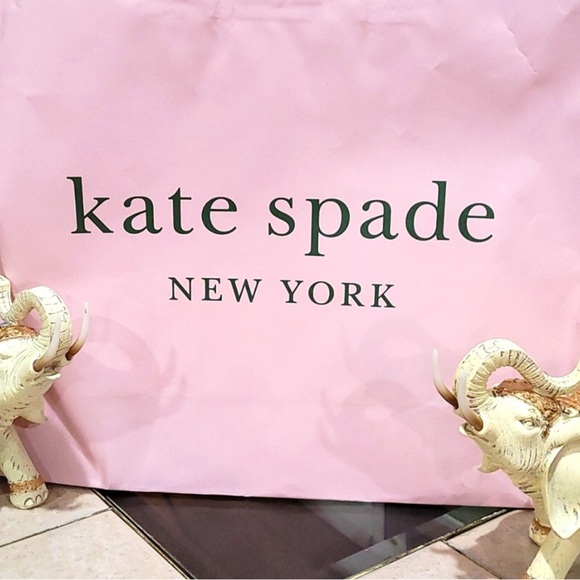 POP UP SHOW!LETS SHOP & GET THE DEALS!NWT, BAGS DESIGNER LUX!Thursday 630 am est - Picture 7 of 12